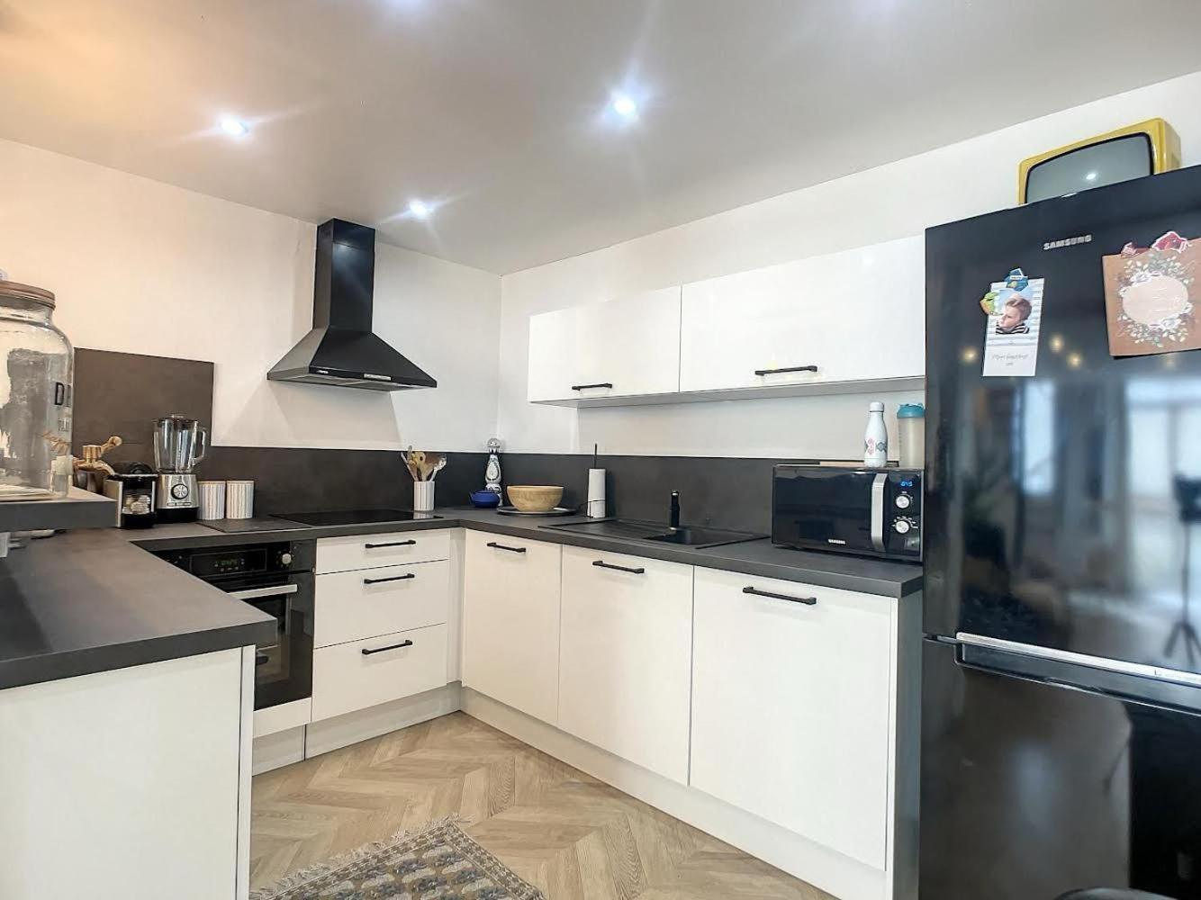 Loft Moderne Dans Le Centre De *